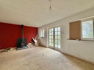 Photo 11- click for photo gallery